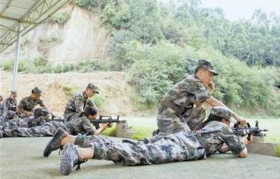 军训综艺爆料大全最新视频,最新视频揭秘精彩瞬间